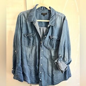 Lane Bryant Chambray Button Up. Size 18/20.